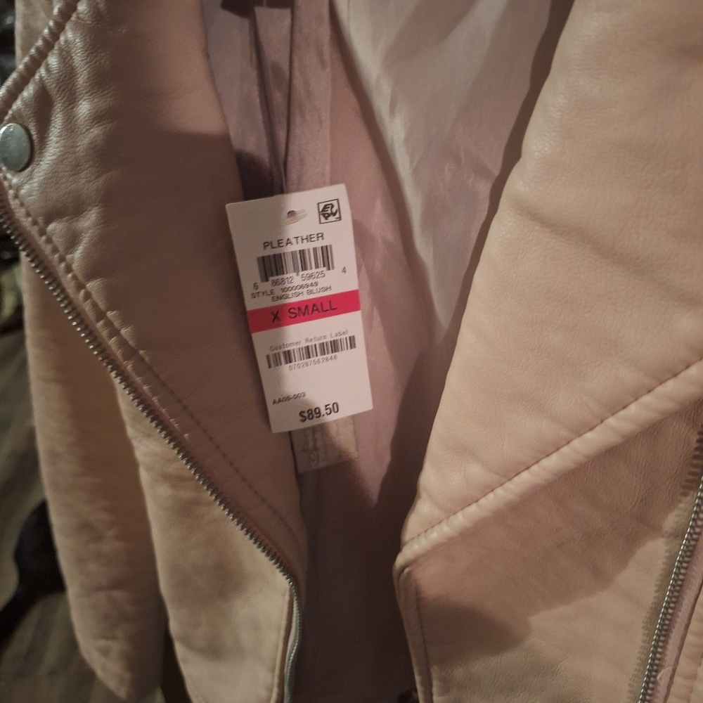 NWT AMERICAN RAG X SMALL PLEATHER VERY LIGHT PINK MOTO JACKET - Picture 3 of 9
